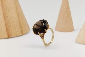 Smokey quartz gold ring london 1971