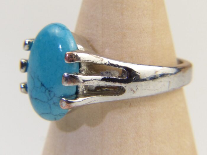 Vintage Howlite Rhodium Silver Ring 3