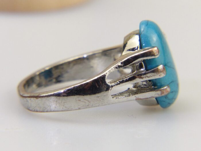 Vintage Howlite Rhodium Silver Ring 9