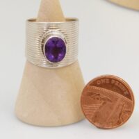 Vintage modernist wide Amethyst Silver Ring 6