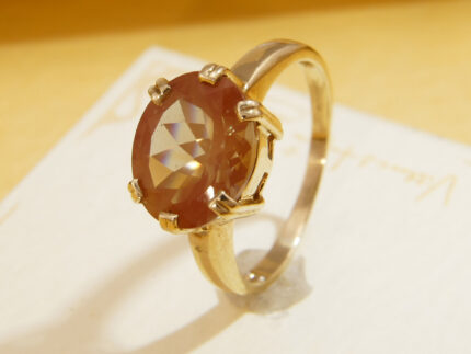 Rare Iridescent Peach Andesine Ring in Chunky 9ct Yellow Gold Hallmarked 2005 5