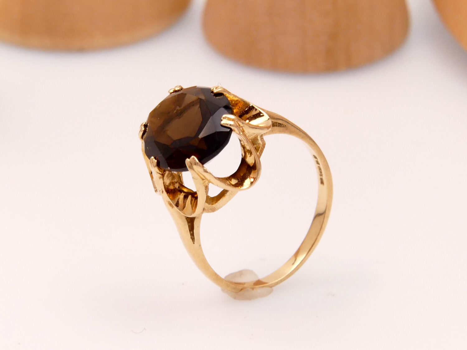 Smoky quartz Gold Cocktail Ring London 1981 hallmark 11