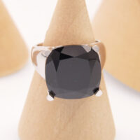 Vintage Black Stone Onyx Cocktail Silver Ring 1