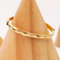 Vintage Gold Bangle Rolled Diamnod Cut Hallmarked 1