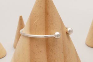 Vintage Silver Torque Bobble Bangle 3mm 4
