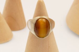 Vintage Tigers Eye Silver Ring Hallmarked 1976 RJC 1