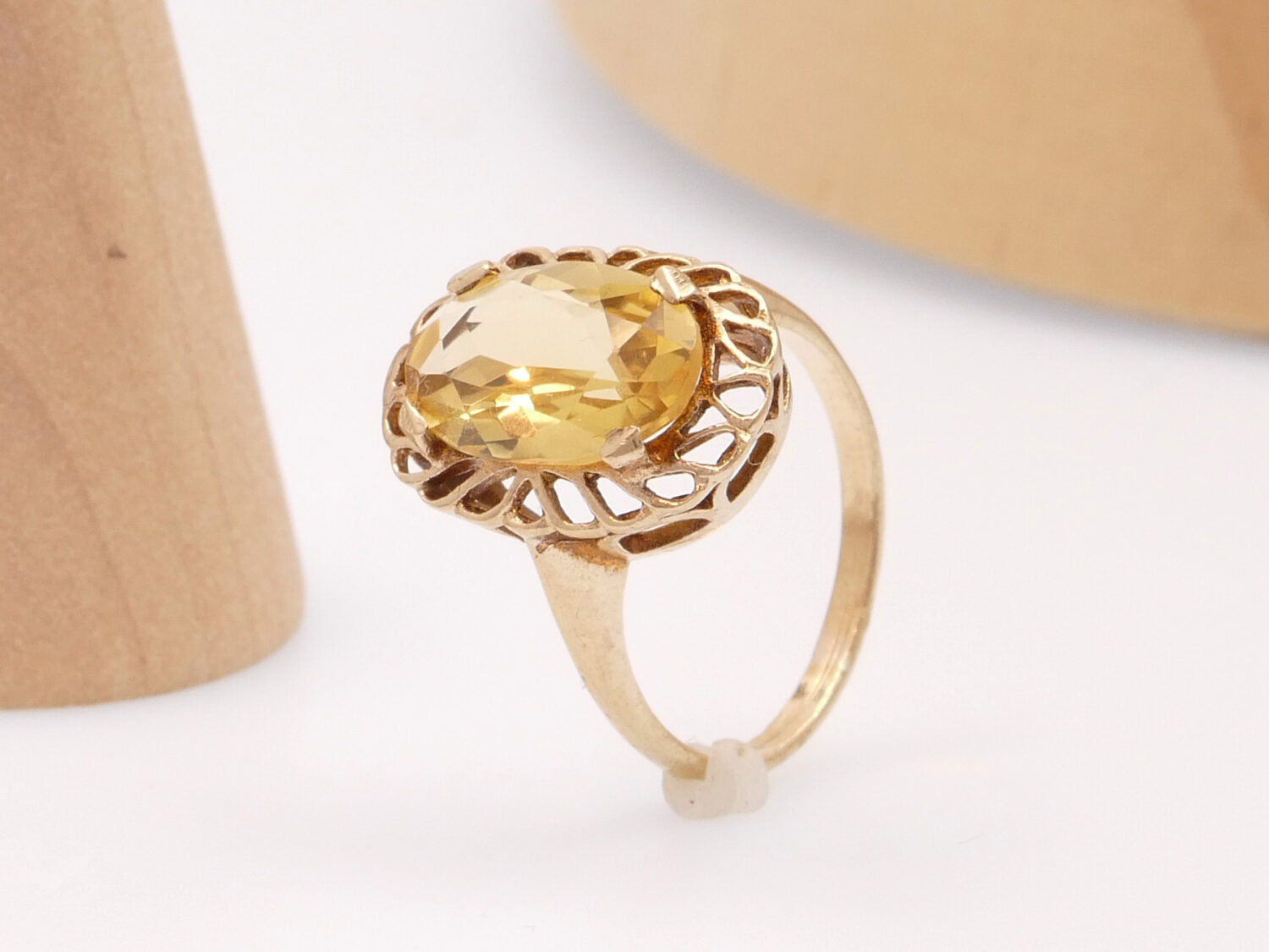 Vintage citrine gold ring oval 8