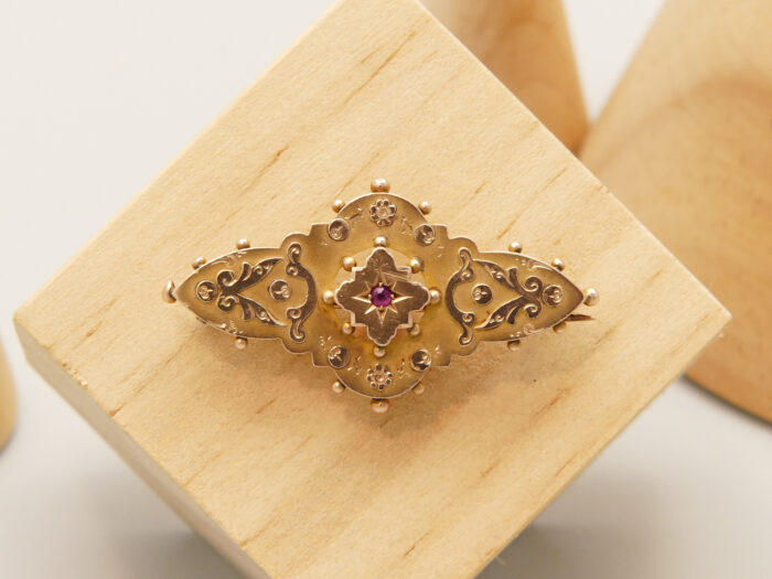 Victorian Gold Ruby Floral Brooch Hallmarked 1902 Sydenham Bros 1