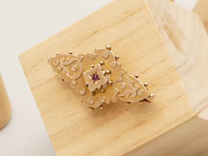 Victorian Gold Ruby Floral Brooch Hallmarked 1902 Sydenham Bros 3