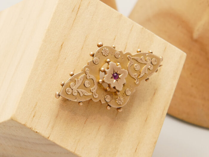 Victorian Gold Ruby Floral Brooch Hallmarked 1902 Sydenham Bros 4