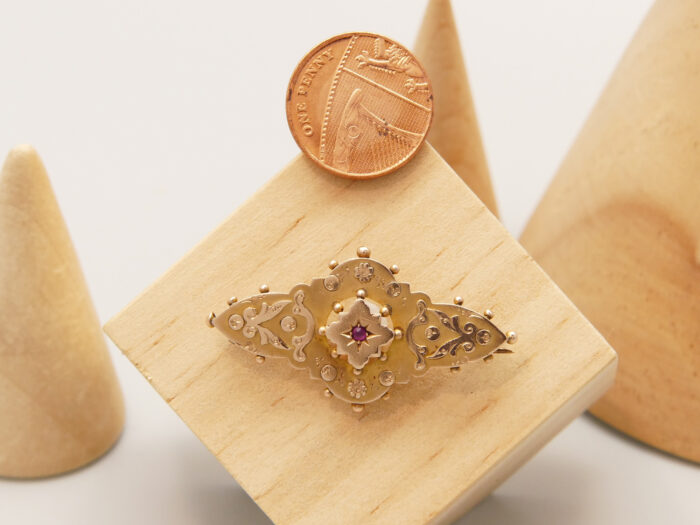 Victorian Gold Ruby Floral Brooch Hallmarked 1902 Sydenham Bros 6
