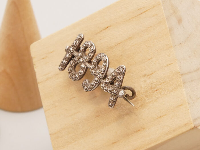 Victorian Silver Brooch 1894 4