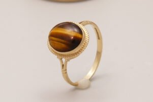 9ct Gold Ring Tigers Eye Oval Cabochon Hallmark 1994 9