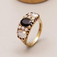 Large Oval 1.2ct Blue Sapphire 9ct Gold Ring Hallmark 1970 10