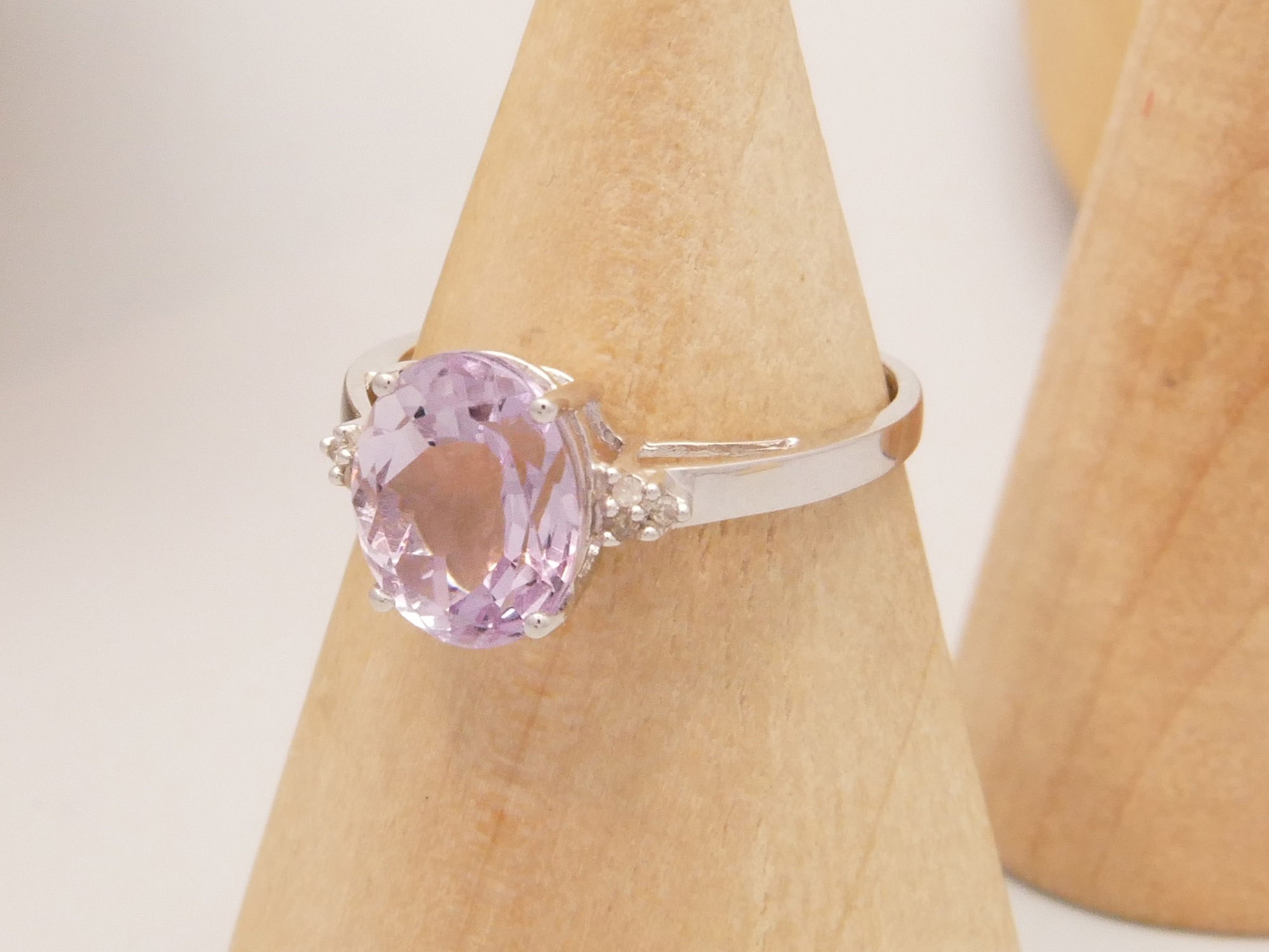 Vintage Kunzite Diamond Ring 9ct White Gold Large Oval Purple Kunzite 3