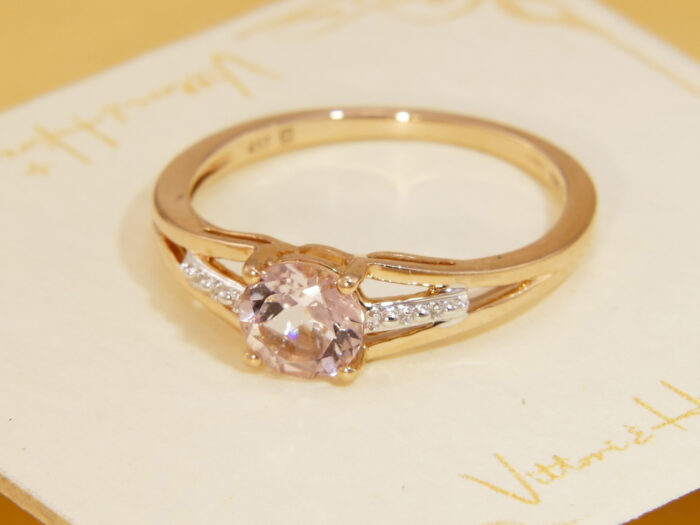 Romantic 1ct Morganite Solitaire Ring in 9ct Rose Gold Hallmarked 2008 1