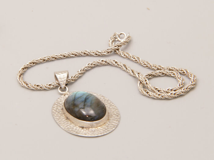 Vintage Labradorite Pendant Necklace in Heavy Sterling Silver + Silver Rope Chain 8