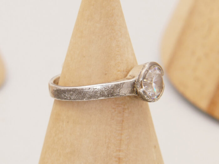Vintage Zircon Solitaire Ring in Sterling Silver Thailand 9