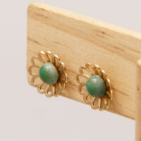 Green Jade Flower Stud Earrings in 9ct Yellow Gold Hallmarked 1968 Payton & Pepper 6