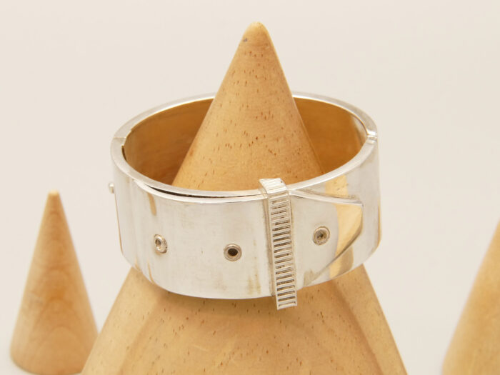 Victorian Belt Buckle Bangle Silver 1