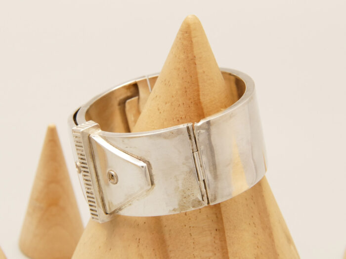 Victorian Belt Buckle Bangle Silver 4