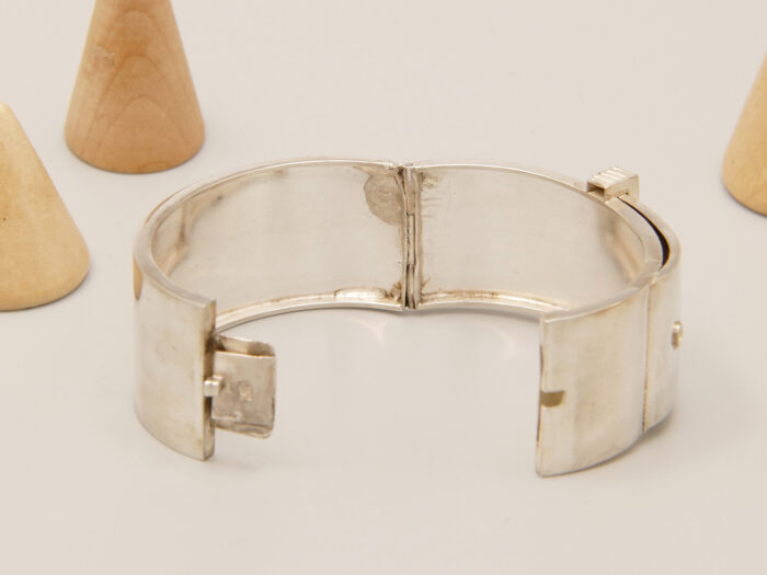 Victorian Belt Buckle Bangle Silver 9