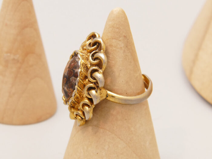 Antique Georgian Leopard Jasper Agate Filigree Ring in Gold Gilt 4