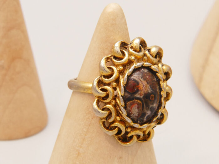 Antique Georgian Leopard Jasper Agate Filigree Ring in Gold Gilt