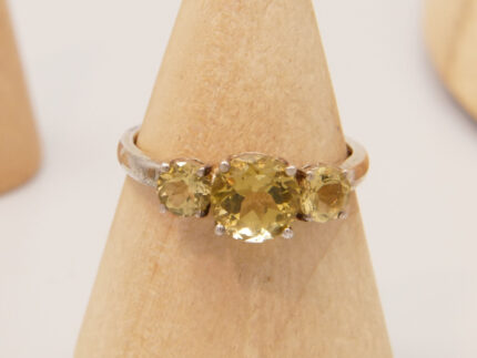 Vintage Peridot Trilogy Ring in Sterling Silver 1