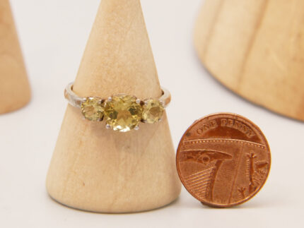 Vintage Peridot Trilogy Ring in Sterling Silver 2