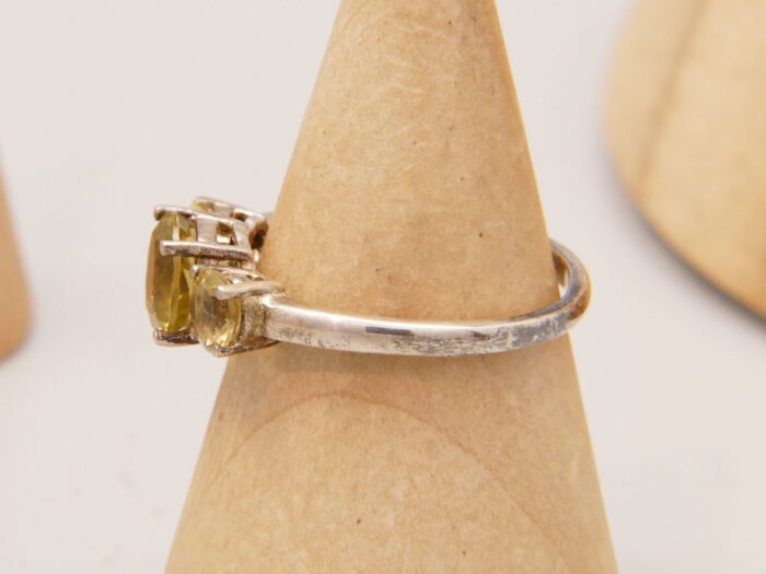 Vintage Peridot Trilogy Ring in Sterling Silver 4