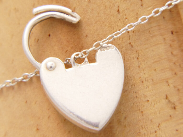 Modernist Fancy Link Wide Gate Silver Bracelet London 1976 9