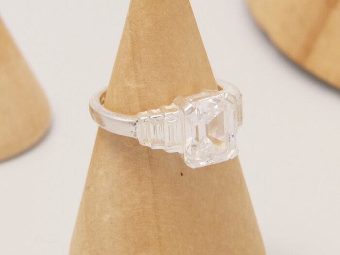 Sterling Silver Emerald Step Cut Cubic Zirconia Travel Ring 7