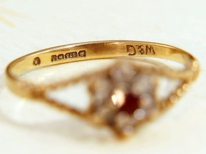 Garnet white Sapphire Daisy RingGold 1980 Diamond Alt 7