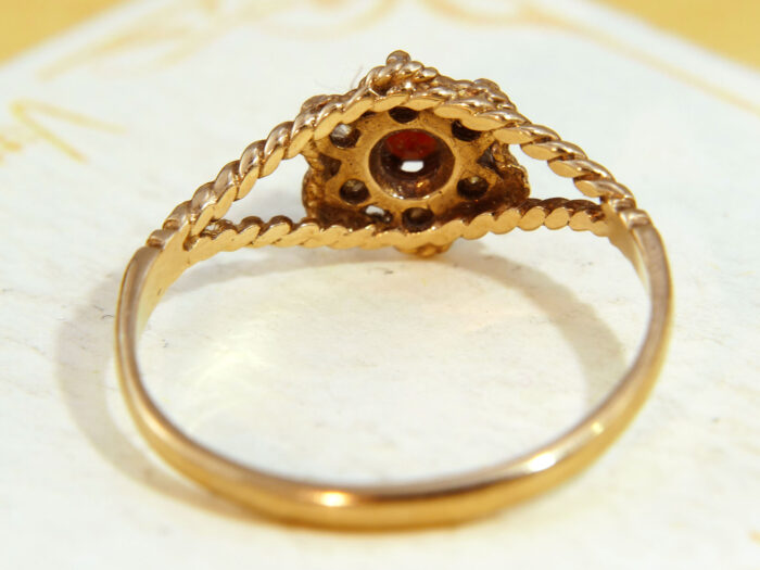 Garnet white Sapphire Daisy RingGold 1980 Diamond Alt 8