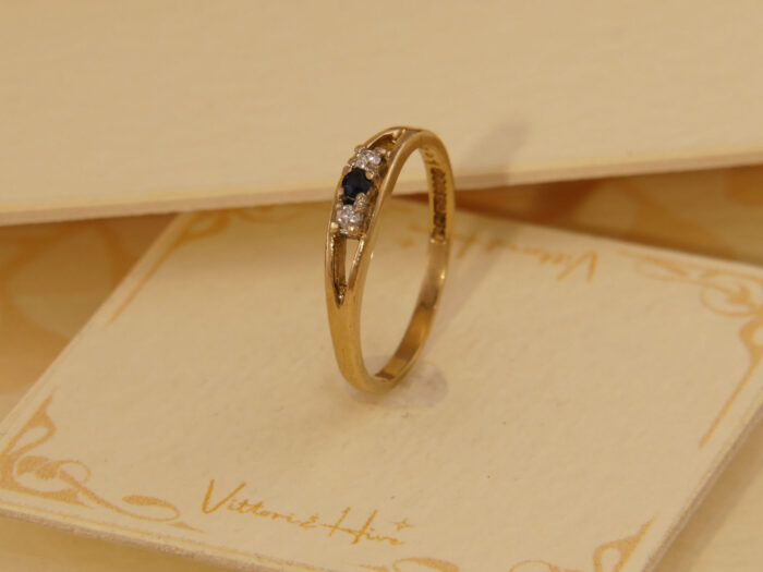 Vintage Blue Sapphire Diamond Three Stone 9ct Yellow Gold 1981 2