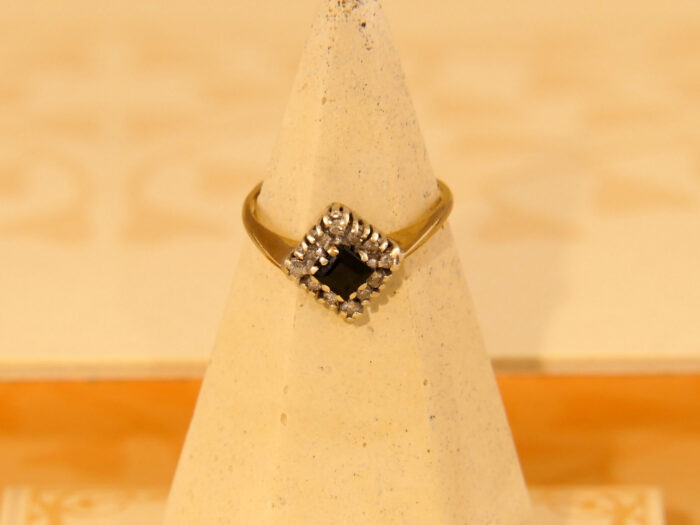 Vintage Childs Square Blue Sapphire Diamond 9ct Gold Ring London 1986 1