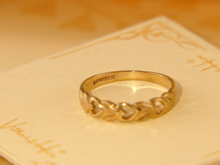 Vintage Friendship Band Ring 9ct Solid Gold Hearts Motif 1991 2