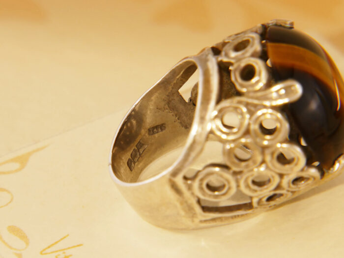 Vintage Modernist Round Tigers Eye Solid Silver Ring Hallmark 1977 4