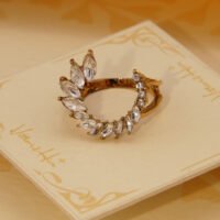 Vintage Gold Coloured Crystal Laurel Travel Ring 1970s 6