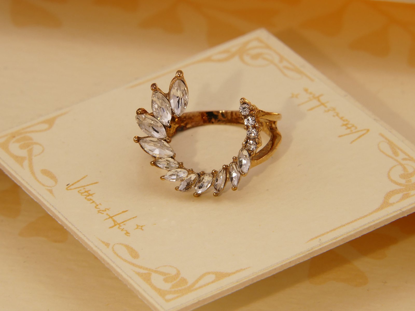 Vintage Gold Coloured Crystal Laurel Travel Ring 1970s 6