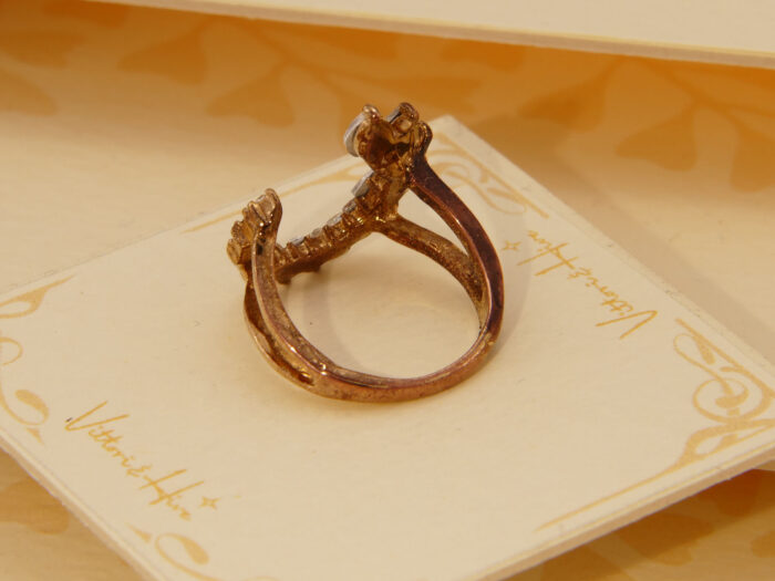 Vintage Gold Coloured Crystal Laurel Travel Ring 1970s 7
