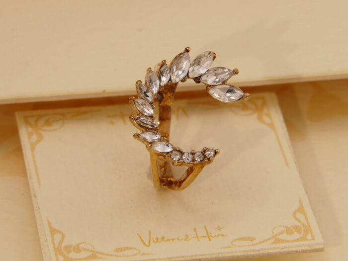 Vintage Gold Coloured Crystal Laurel Travel Ring 1970s 8
