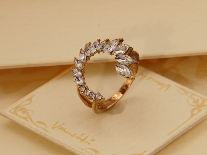 Vintage Gold Coloured Crystal Laurel Travel Ring 1970s 9