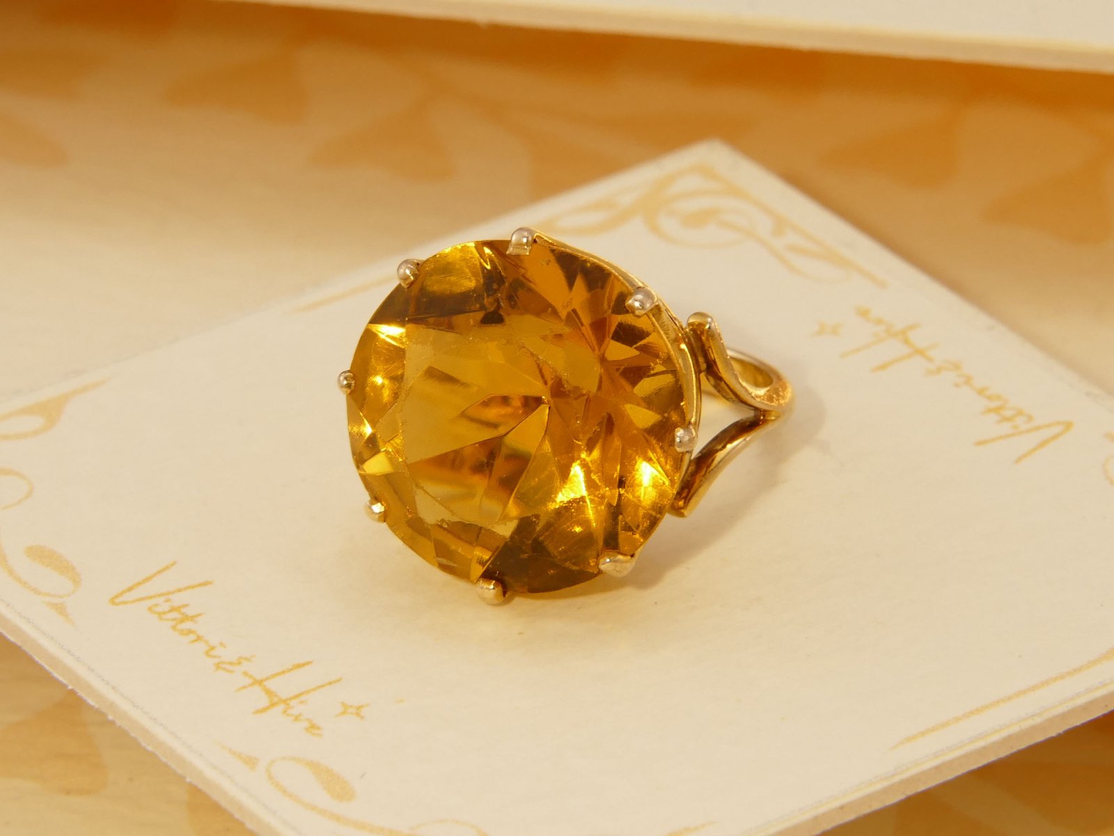 Vintage Golden Yellow Citrine Cocktail Ring 9K Yellow Gold 1970s 3
