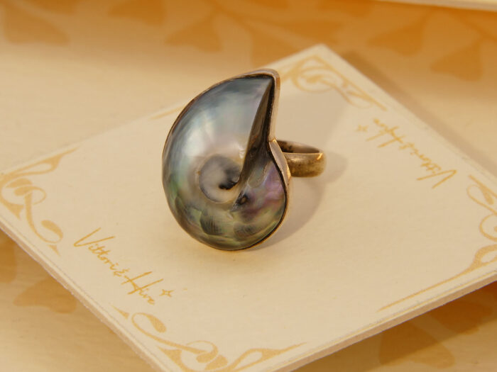 Vintage Nautilus Shell Mother of Pearl Sterling Silver Ring 5