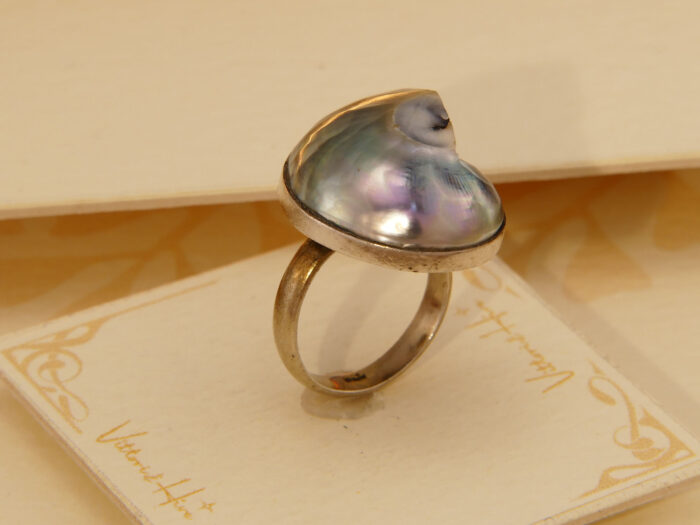 Vintage Nautilus Shell Mother of Pearl Sterling Silver Ring 9