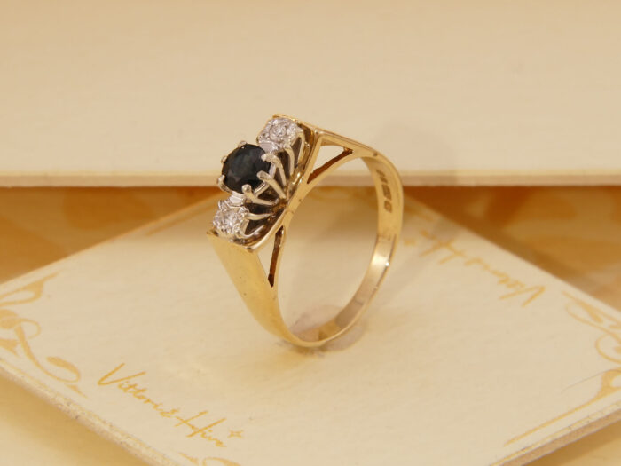 Vintage Sapphire Diamond Yellow Gold Ring with White Gold Star Accent London 1979 7