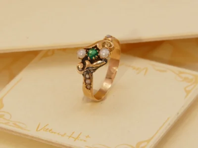 Antique-Demantoid-Garnet-Freshwater-Pearl-18K-Yellow-Gold-Ring-Early-Victorian-9