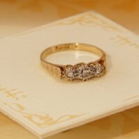Vintage Diamond Trilogy 3 Stone Yellow Gold Ring 1977 England 3